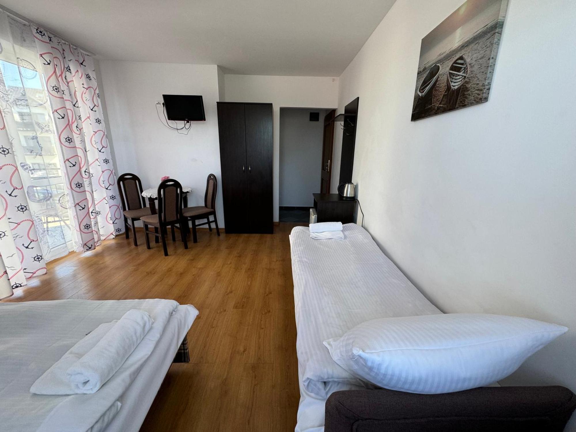 Hotel Sloneczny Brzeg Jarosławiec Exterior foto
